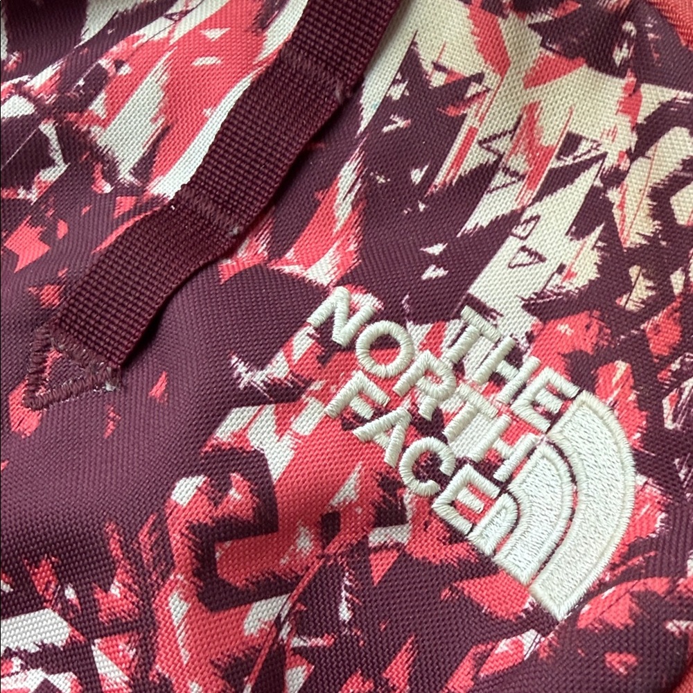 NWOT: The North Face Jester Burgundy Backpack with a cotton-silk bag charm - Picture 2 of 13
